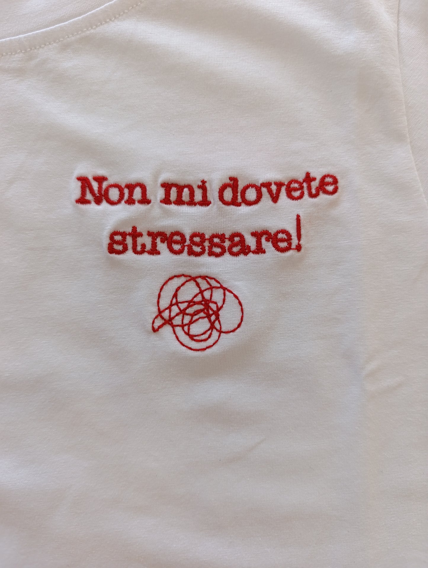 T-SHIRT SCRITTA